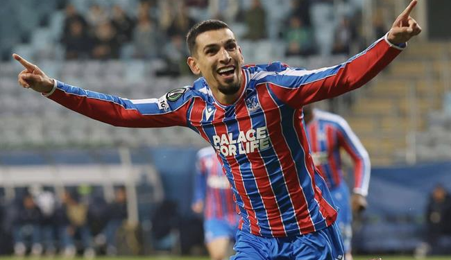 PSG nhắm “hậu vệ hay nhất Premier League” thay Hakimi